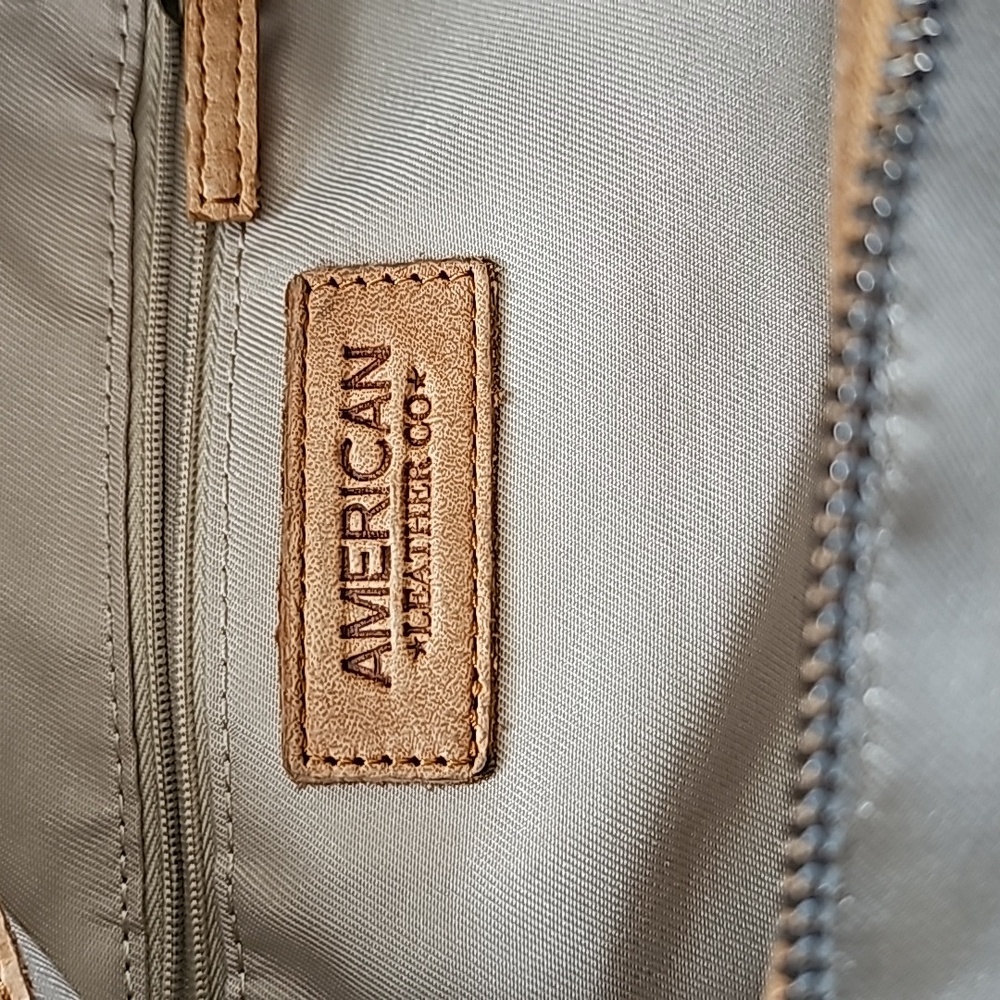 Handbag - Picture 5 of 8